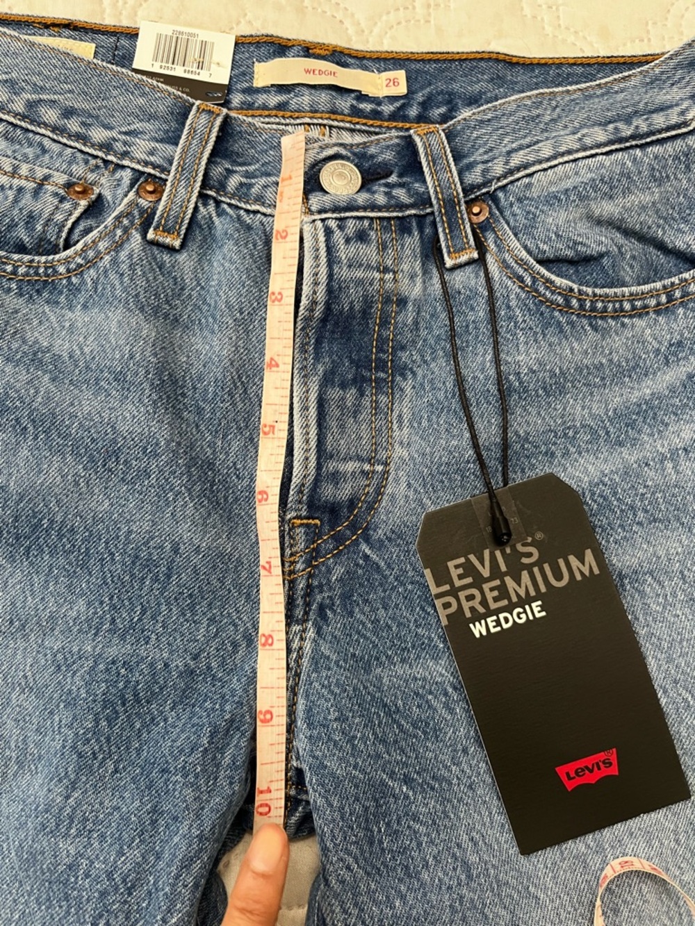 NWT Levi’s Premium Wedgie Fit Ankle Jeans Size 26 Truth Unfolds Distressed - Picture 7 of 15